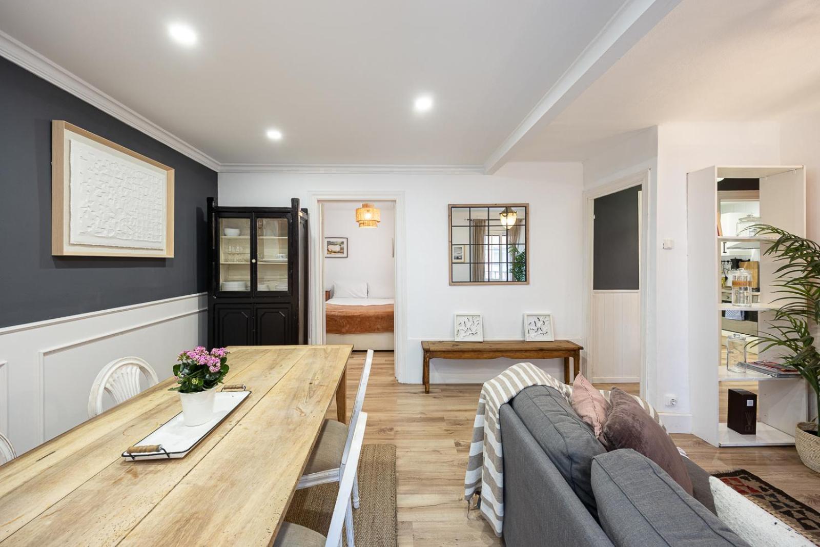 Vintage 3 Bdr Apartment Esplugues de Llobregat Eksteriør bilde